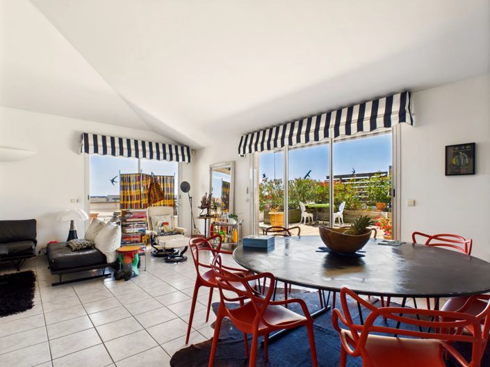 Image No.3-2 Bed Property for sale