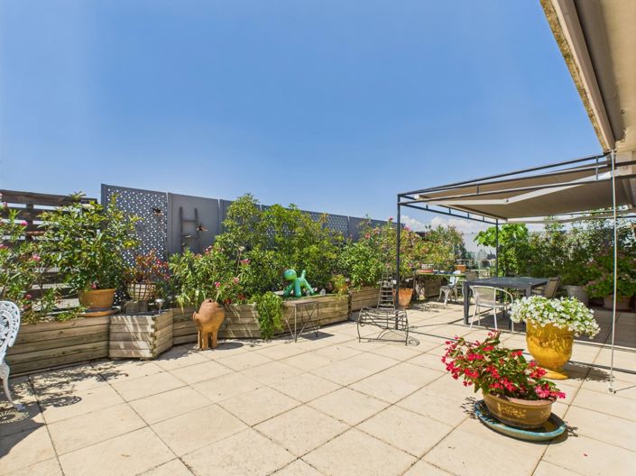 Image No.5-2 Bed Property for sale