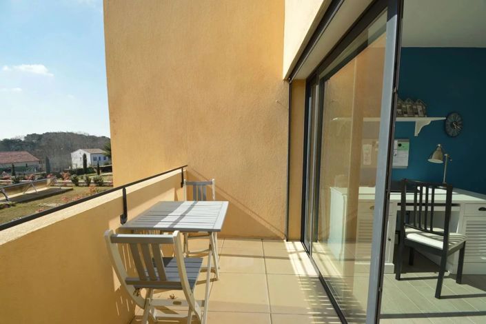 Image No.9-2 Bed Property for sale