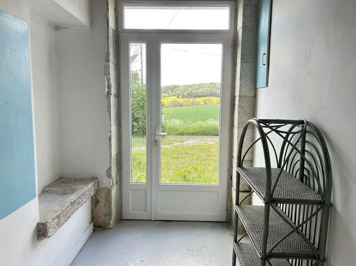 Image No.6-5 Bed House for sale