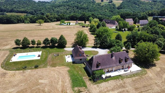 Image No.1-17 Bed House for sale