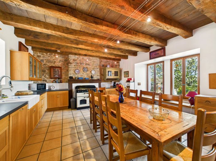 Image No.11-17 Bed House for sale