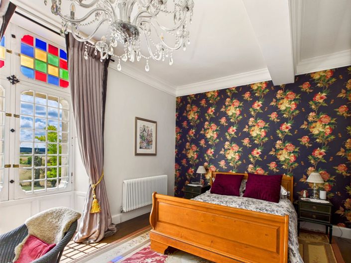 Image No.9-5 Bed House for sale