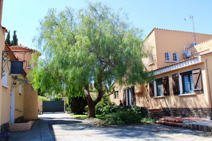 Image No.2-Maison de 9 chambres à vendre à Bompas