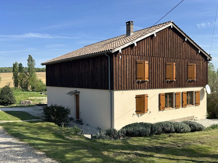 Image No.1-4 Bed House for sale
