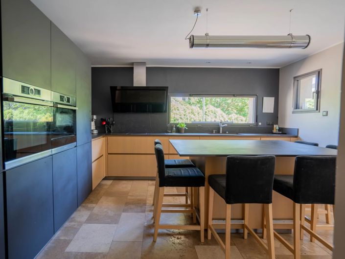 Image No.10-5 Bed House for sale