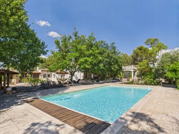1 - Eguilles, House