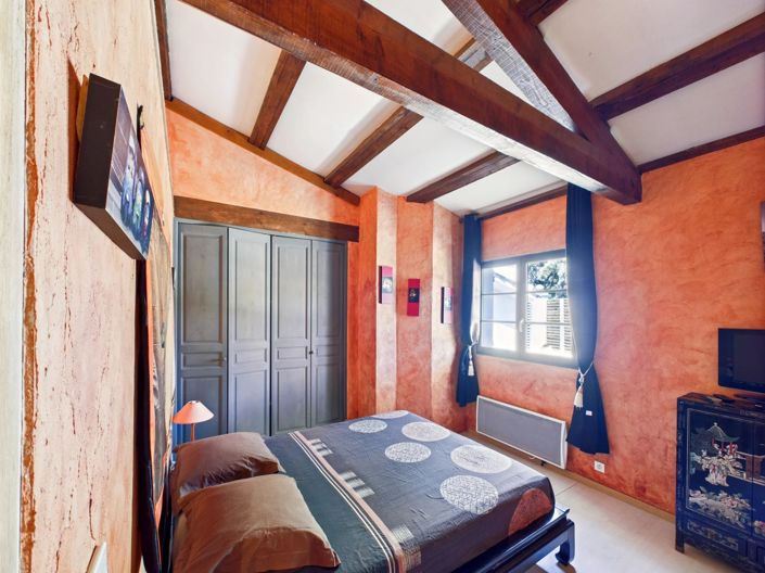 Image No.10-7 Bed House for sale