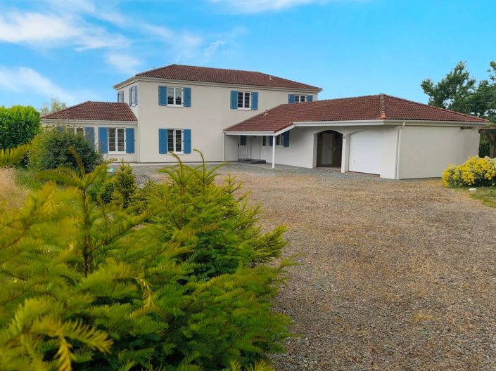Image No.1-3 Bed House for sale