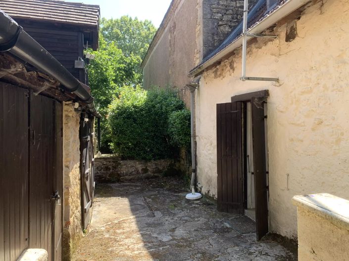 Image No.11-2 Bed House for sale