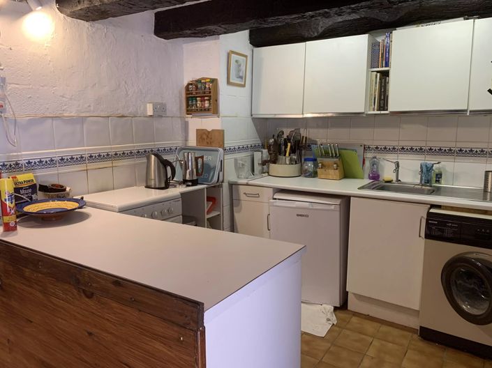 Image No.6-2 Bed House for sale