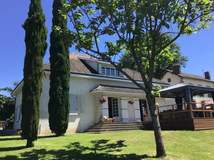 Image No.1-4 Bed House for sale