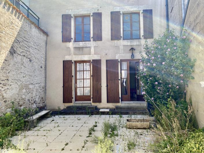 Image No.1-3 Bed House for sale