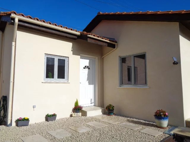 Image No.2-3 Bed House for sale