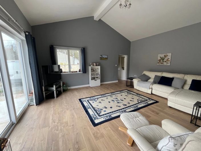 Image No.3-3 Bed House for sale