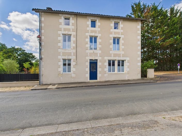 Image No.1-3 Bed House for sale