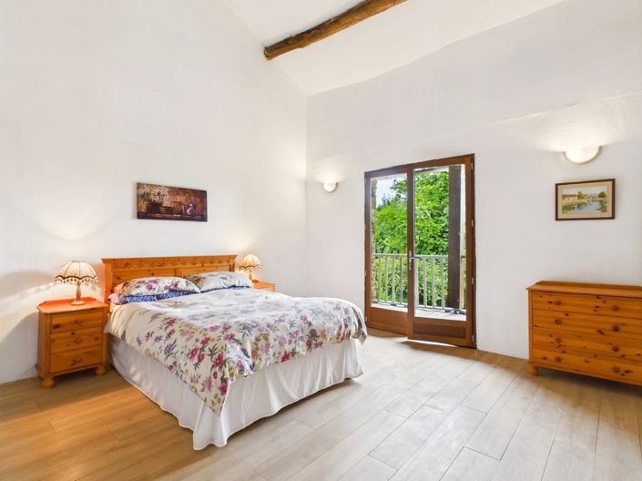 Image No.10-4 Bed House for sale