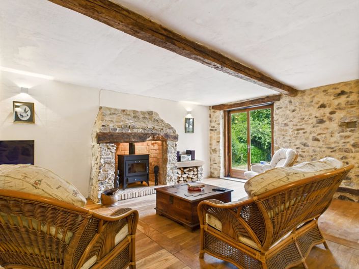 Image No.2-4 Bed House for sale