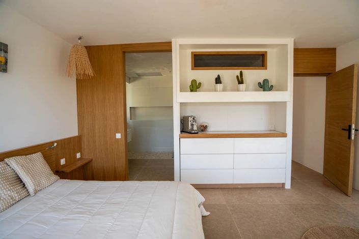 Image No.4-4 Bed House for sale