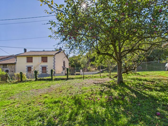 Image No.1-2 Bed House for sale