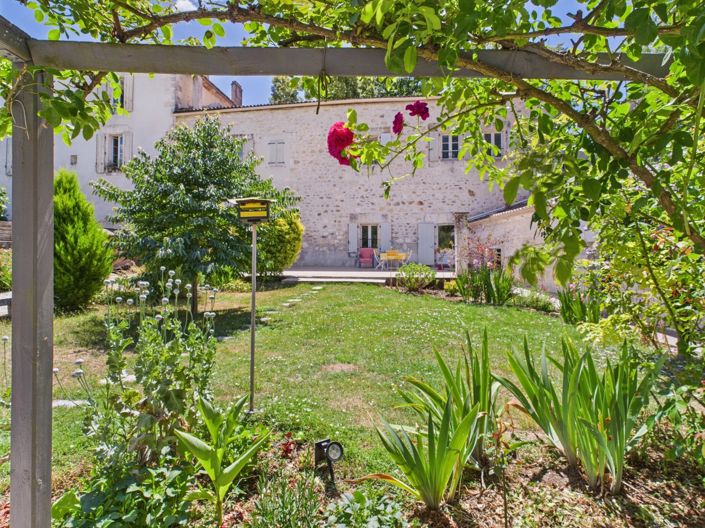Image No.1-5 Bed House for sale