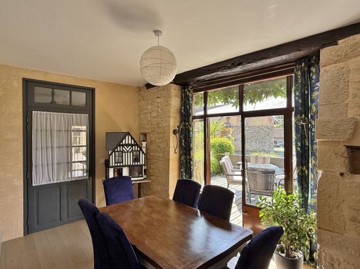 Image No.6-3 Bed House for sale