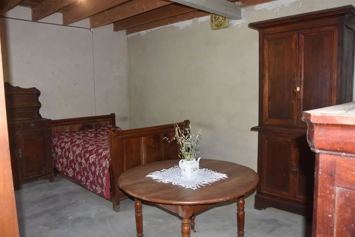 Image No.6-3 Bed Village House for sale