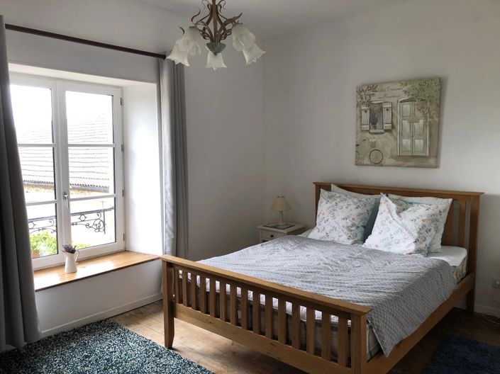 Image No.9-5 Bed House for sale