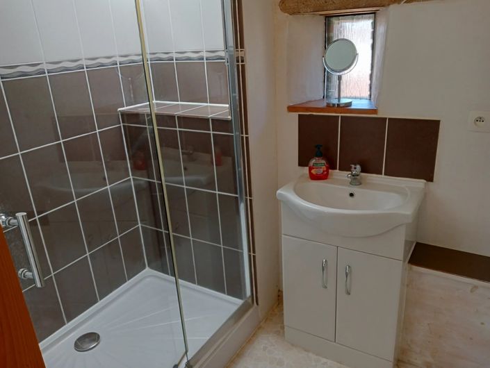 Image No.12-2 Bed House for sale