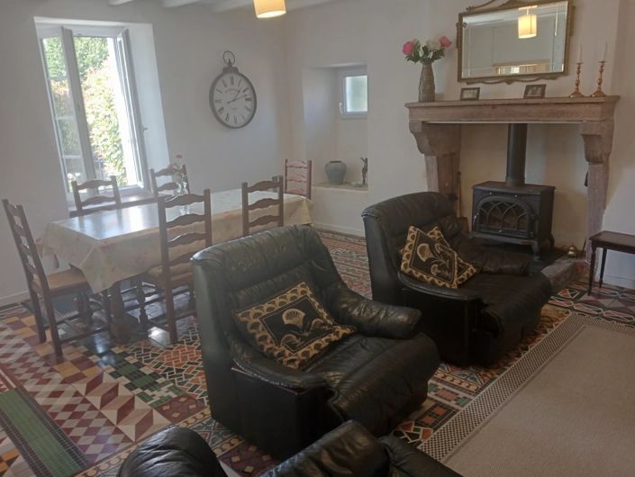 Image No.4-2 Bed House for sale