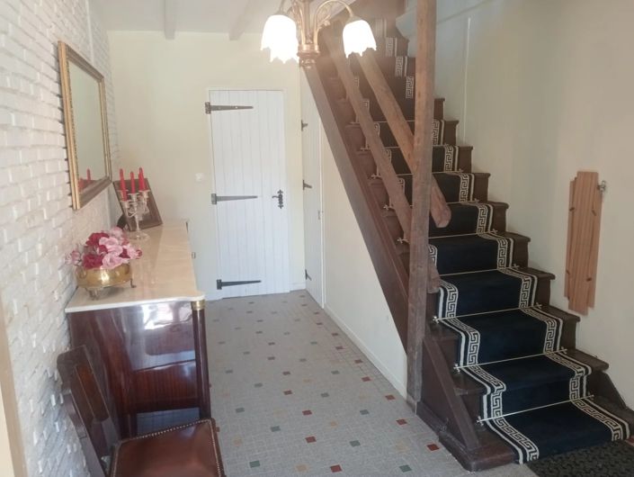 Image No.5-2 Bed House for sale