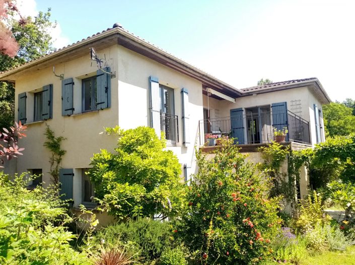 Image No.1-4 Bed House for sale