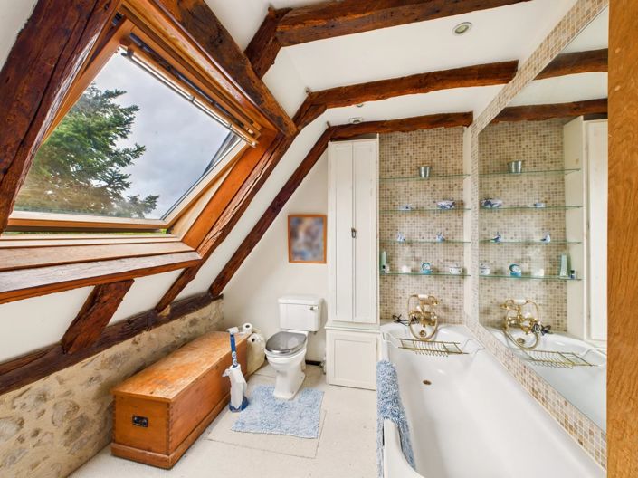 Image No.12-4 Bed House for sale