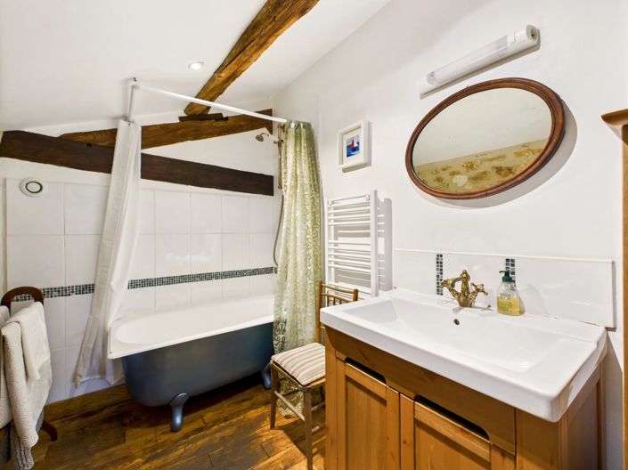 Image No.10-2 Bed Village House for sale