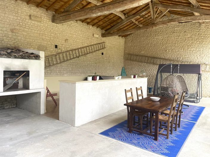 Image No.8-8 Bed House for sale