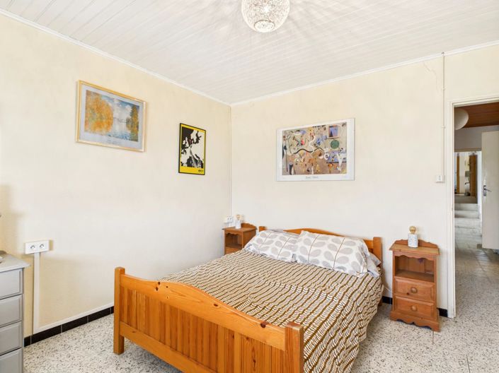 Image No.10-4 Bed House for sale