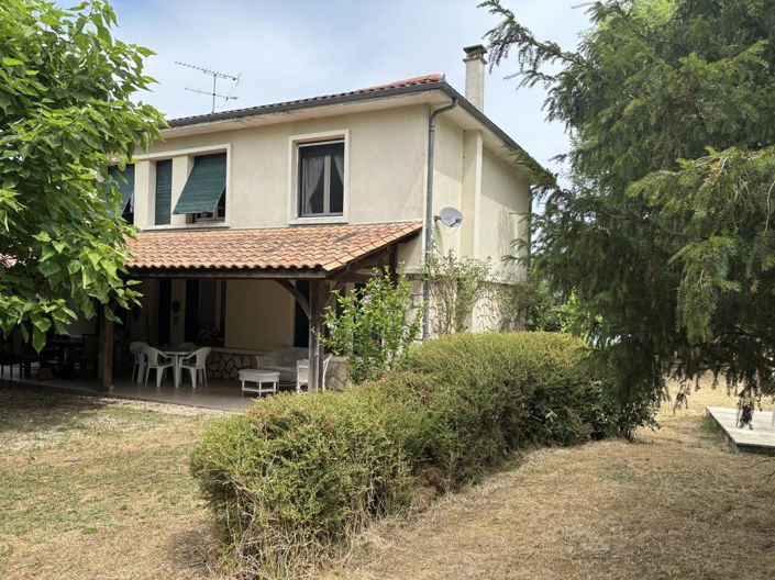 Image No.1-4 Bed House for sale