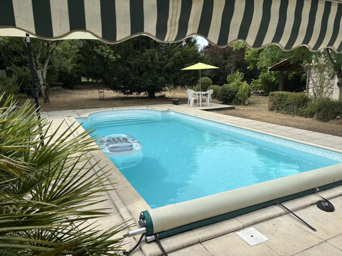 Image No.2-4 Bed House for sale