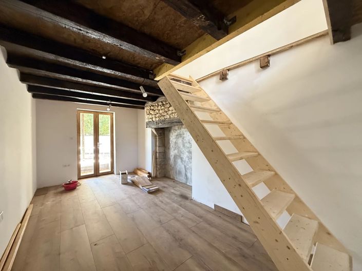 Image No.15-4 Bed House for sale