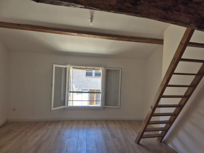 Image No.2-Propriété de 3 chambres à vendre à Cotignac