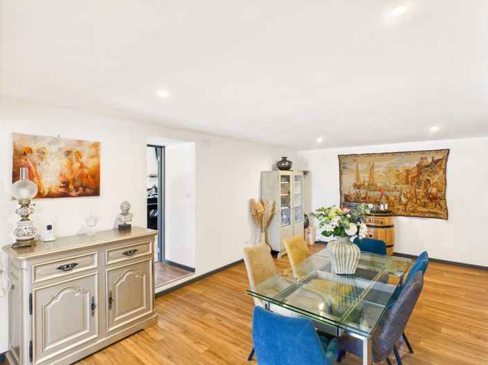 Image No.4-Maison de 6 chambres à vendre à Nanteuil-en-Vallée