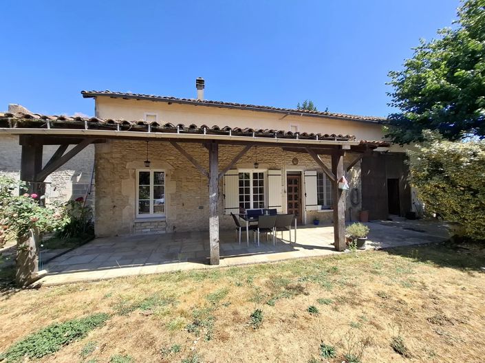Image No.1-Maison de village de 3 chambres à vendre à Limalonges
