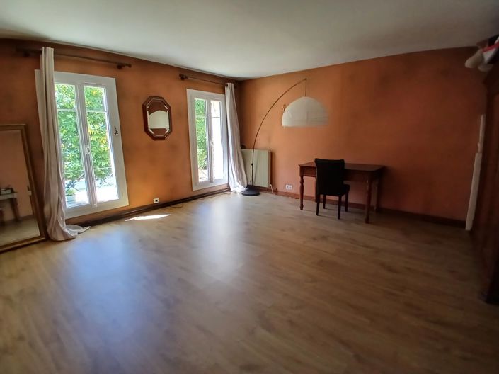 Image No.10-4 Bed House for sale