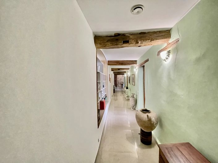 Image No.10-3 Bed House for sale