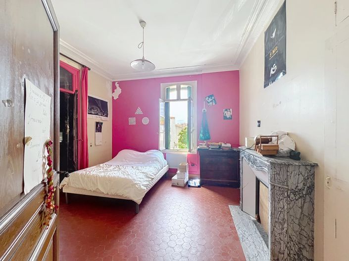 Image No.12-5 Bed House for sale