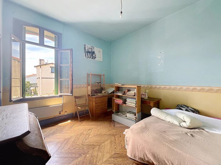 Image No.13-5 Bed House for sale