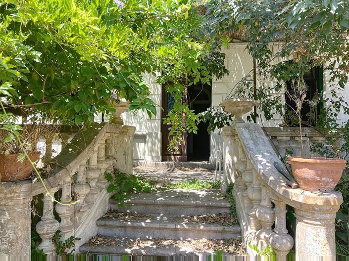 Image No.3-5 Bed House for sale