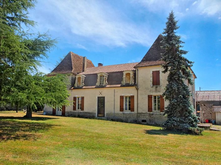 Image No.13-4 Bed Farmhouse for sale