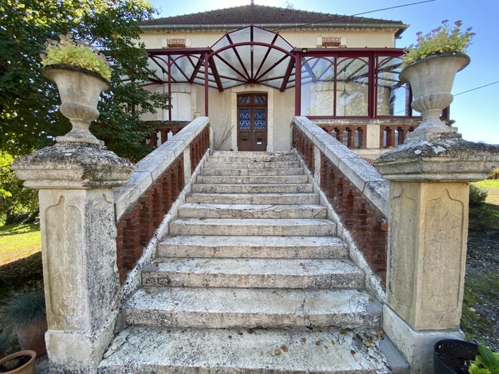 Image No.1-Maison de 5 chambres à vendre à Puy-l'Eveque