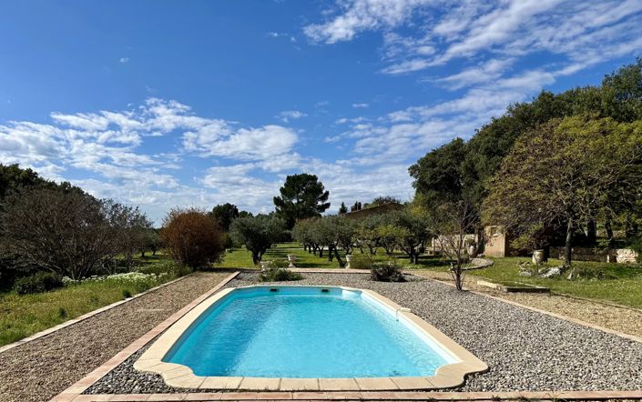 Image No.7-10 Bed House for sale